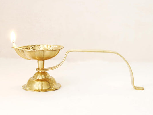 Agromech Brass Pooja Aarti Diya With Handle No.4