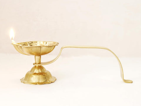 Agromech Brass Pooja Aarti Diya With Handle No.4