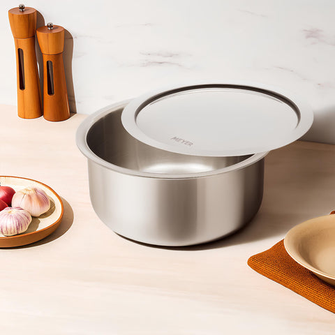 Meyer Triply Stainless Steel Tope with SS 304 Lid | Healthy, Non Toxic | Extended Grip | Bhagona | Tapeli | Patila | for Boiling Milk/Water | 22 CM/3.9 litres Capacity | 10 Year Warranty | Silver