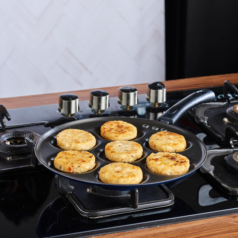 Vinod Zest Stick Free Mini Uttapam Pan with 7 Cavities – Appam Patra for Mini Uthappam, Idli, Pancake | Aluminum Multi Snack Maker | Gas Stove Compatible | Bakelite Handle | 1 Year Warranty